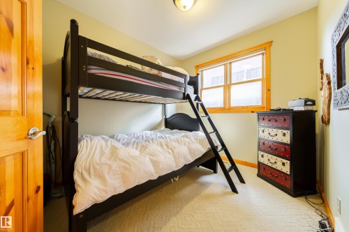 103 Argentia Beach, Rural Wetaskiwin County, AB - Indoor Photo Showing Bedroom