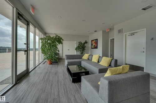 #709 11307 99 Av Nw, Edmonton, AB - Indoor