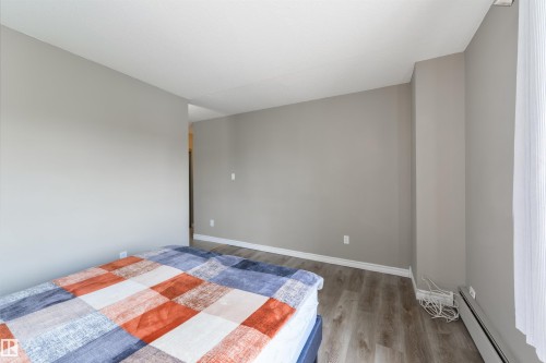 #401 11026 106 St Nw, Edmonton, AB - Indoor Photo Showing Bedroom