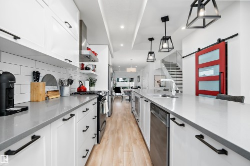 11413 126 Street Nw, Edmonton, AB - Indoor Photo Showing Kitchen With Upgraded Kitchen