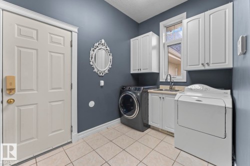 3006 Wayne Way, Cold Lake, AB - Indoor Photo Showing Laundry Room