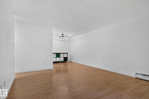 #108 10520 80 Av Nw, Edmonton, AB - Indoor Photo Showing Other Room