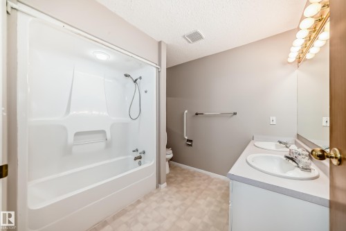 311 4906 47 Avenue, Leduc, AB - Indoor Photo Showing Bathroom