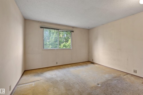 17912 77 Avenue, Edmonton, AB 