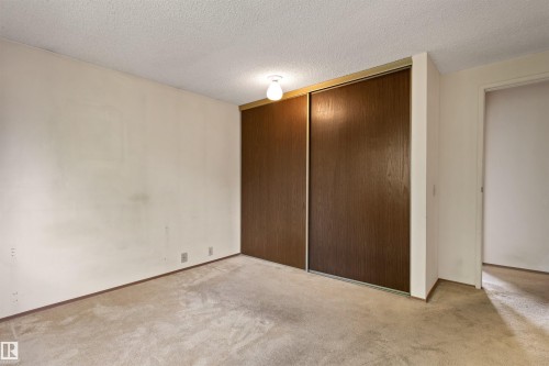 17912 77 Avenue, Edmonton, AB 