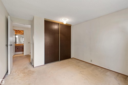 17912 77 Avenue, Edmonton, AB 