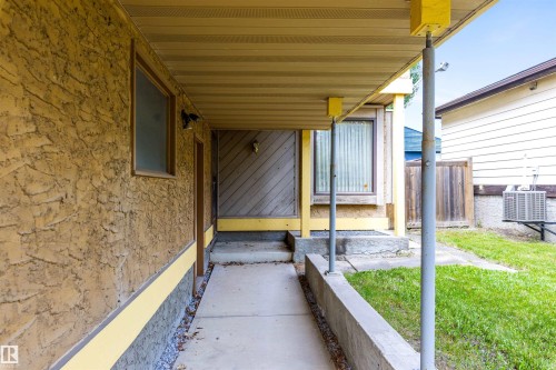 17912 77 Avenue, Edmonton, AB 