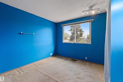 17912 77 Avenue, Edmonton, AB 