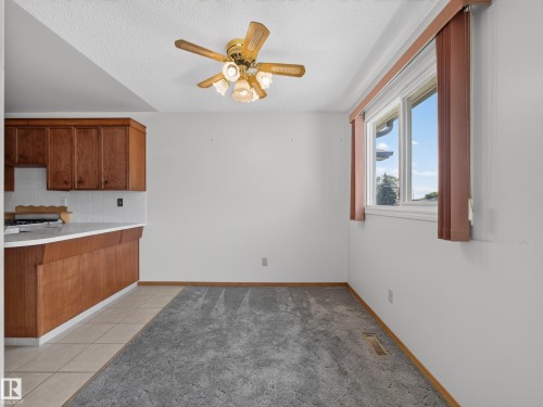14031 63 Street Nw, Edmonton, AB - Indoor Photo Showing Other Room