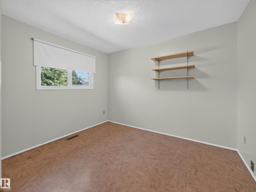 14031 63 Street Nw, Edmonton, AB - Indoor Photo Showing Other Room