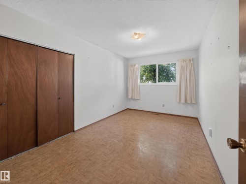 14031 63 Street Nw, Edmonton, AB - Indoor Photo Showing Other Room