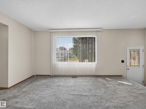 14031 63 Street Nw, Edmonton, AB - Indoor Photo Showing Other Room