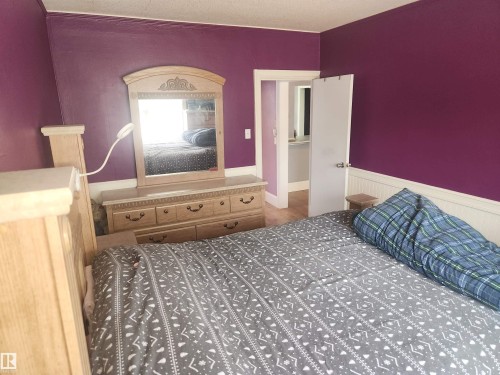 4743 47 Street, Onoway, AB - Indoor Photo Showing Bedroom