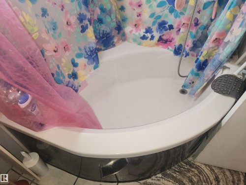4743 47 Street, Onoway, AB - Indoor Photo Showing Bathroom