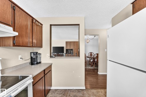 3724 54 Street, Wetaskiwin, AB - Indoor Photo Showing Kitchen