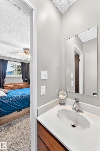 3724 54 Street, Wetaskiwin, AB - Indoor Photo Showing Bathroom