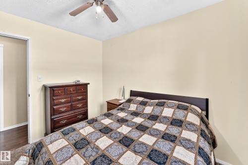 3724 54 Street, Wetaskiwin, AB - Indoor Photo Showing Bedroom