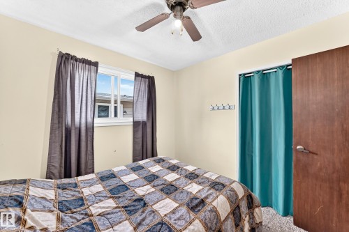 3724 54 Street, Wetaskiwin, AB - Indoor Photo Showing Bedroom