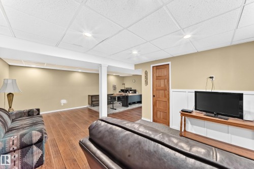 3724 54 Street, Wetaskiwin, AB - Indoor