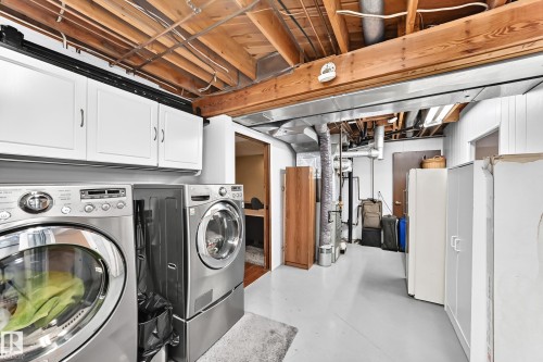 3724 54 Street, Wetaskiwin, AB - Indoor Photo Showing Laundry Room