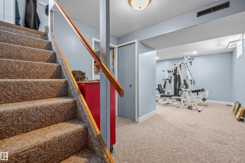 10534 163 Street Nw, Edmonton, AB - Indoor