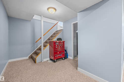 10534 163 Street Nw, Edmonton, AB - Indoor Photo Showing Other Room
