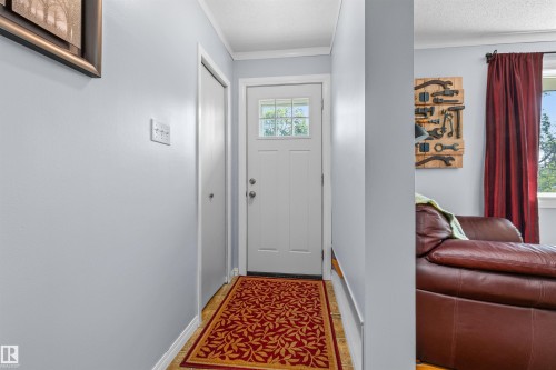 10534 163 Street Nw, Edmonton, AB - Indoor Photo Showing Other Room