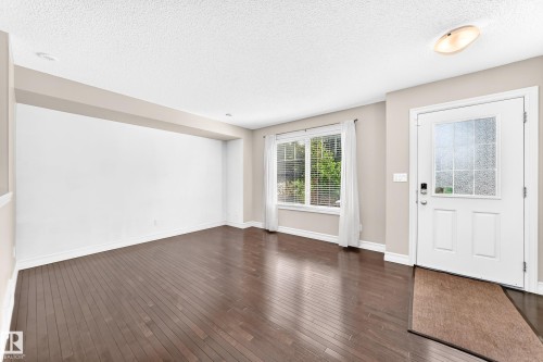 5321 3 Avenue Sw, Edmonton, AB - Indoor Photo Showing Other Room