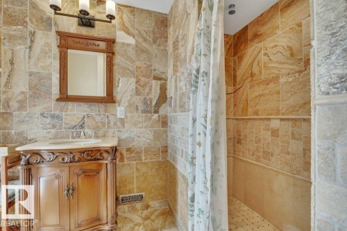 6960 21 Avenue Nw, Edmonton, AB - Indoor Photo Showing Bathroom