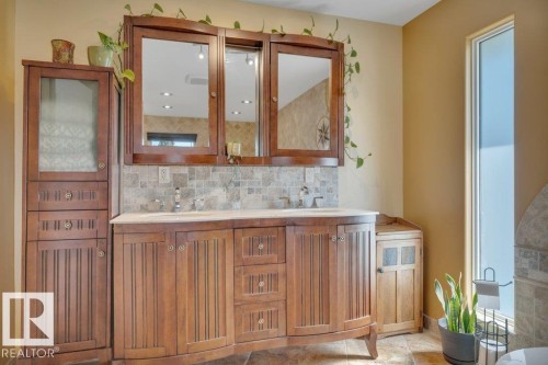 6960 21 Avenue Nw, Edmonton, AB - Indoor