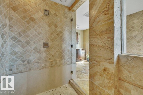 6960 21 Avenue Nw, Edmonton, AB - Indoor Photo Showing Bathroom