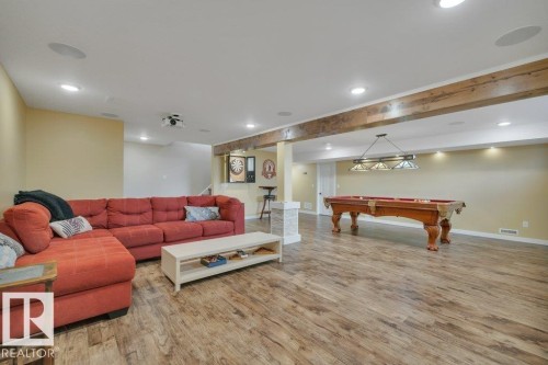 6960 21 Avenue Nw, Edmonton, AB - Indoor Photo Showing Living Room