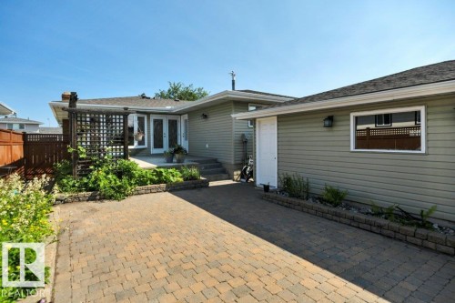 6960 21 Avenue Nw, Edmonton, AB - Outdoor