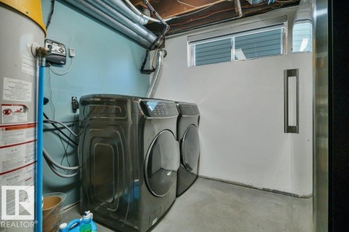 6960 21 Avenue Nw, Edmonton, AB - Indoor Photo Showing Laundry Room