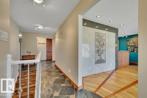 6960 21 Avenue Nw, Edmonton, AB - Indoor Photo Showing Other Room