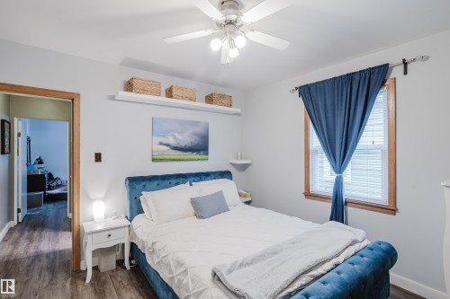 10623 76 Avenue Nw, Edmonton, AB - Indoor Photo Showing Bedroom