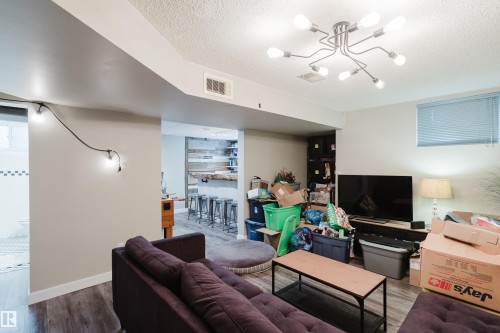 10623 76 Avenue Nw, Edmonton, AB - Indoor Photo Showing Other Room