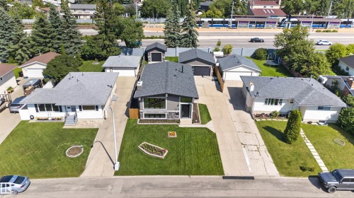 3911 67 Street Nw, Edmonton, AB - Outdoor With View