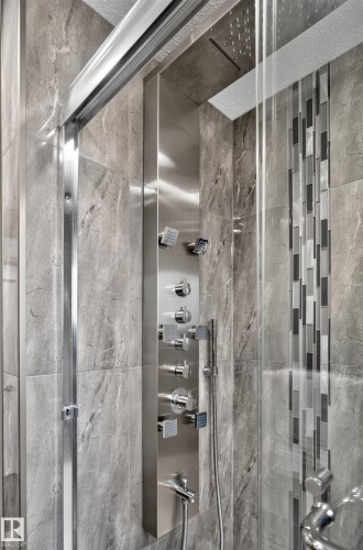 3911 67 Street Nw, Edmonton, AB - Indoor Photo Showing Bathroom