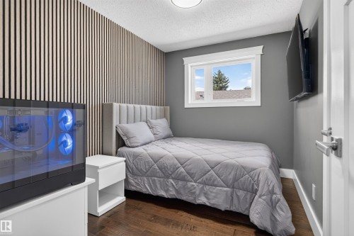 3911 67 Street Nw, Edmonton, AB - Indoor Photo Showing Bedroom
