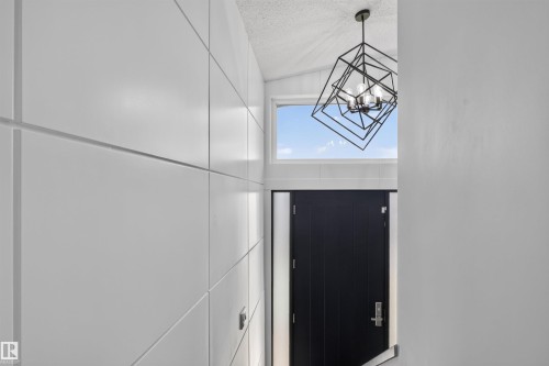 3911 67 Street Nw, Edmonton, AB - Indoor Photo Showing Other Room
