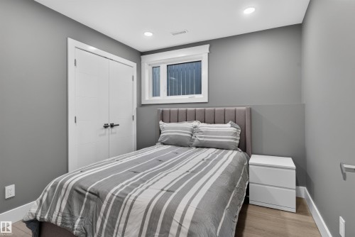 3911 67 Street Nw, Edmonton, AB - Indoor Photo Showing Bedroom