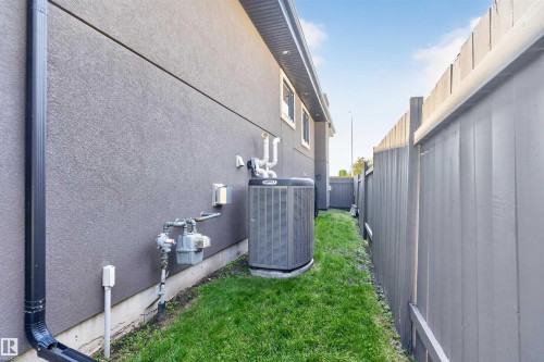 3911 67 Street Nw, Edmonton, AB - Outdoor