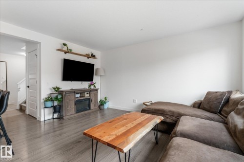 148 Brickyard Place, Stony Plain, AB - Indoor Photo Showing Living Room