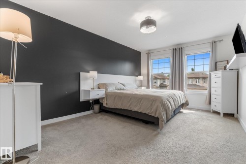 148 Brickyard Place, Stony Plain, AB - Indoor Photo Showing Bedroom