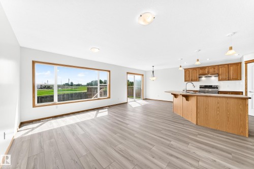 686 Kananaskis Drive, Devon, AB - Indoor