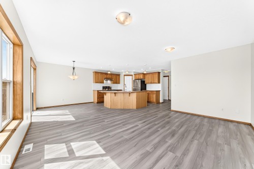 686 Kananaskis Drive, Devon, AB - Indoor