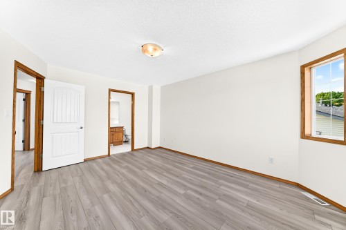 686 Kananaskis Drive, Devon, AB - Indoor Photo Showing Other Room