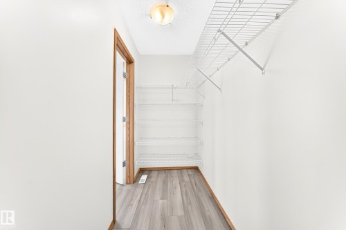 686 Kananaskis Drive, Devon, AB - Indoor Photo Showing Other Room