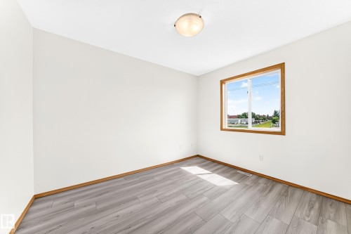 686 Kananaskis Drive, Devon, AB - Indoor Photo Showing Other Room
